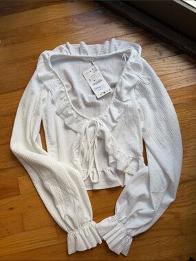 NWT Zara White Ruffle Tie-Front Long Sleeve Top